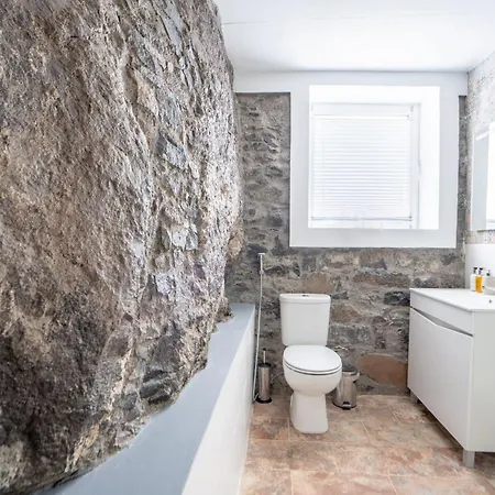 Feriehus Faja Stone House By Lovelystay Arco da Calheta (Madeira)