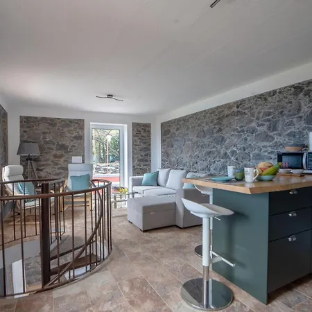 Feriehus Faja Stone House By Lovelystay Arco da Calheta (Madeira)