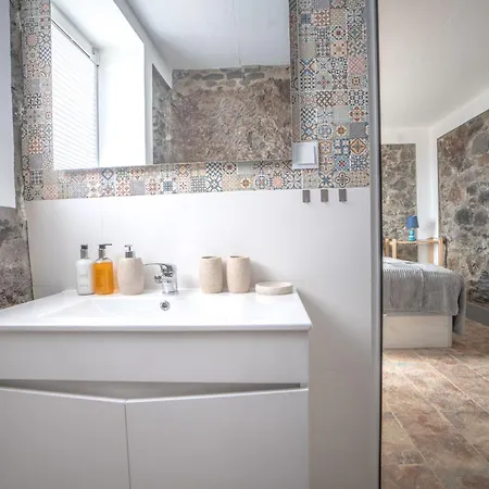 Faja Stone House By Lovelystay