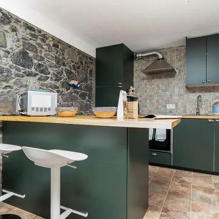 Faja Stone House By Lovelystay *