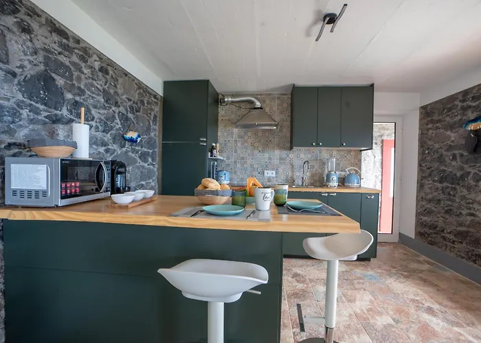 Faja Stone House By Lovelystay أركو دا كالهيتا